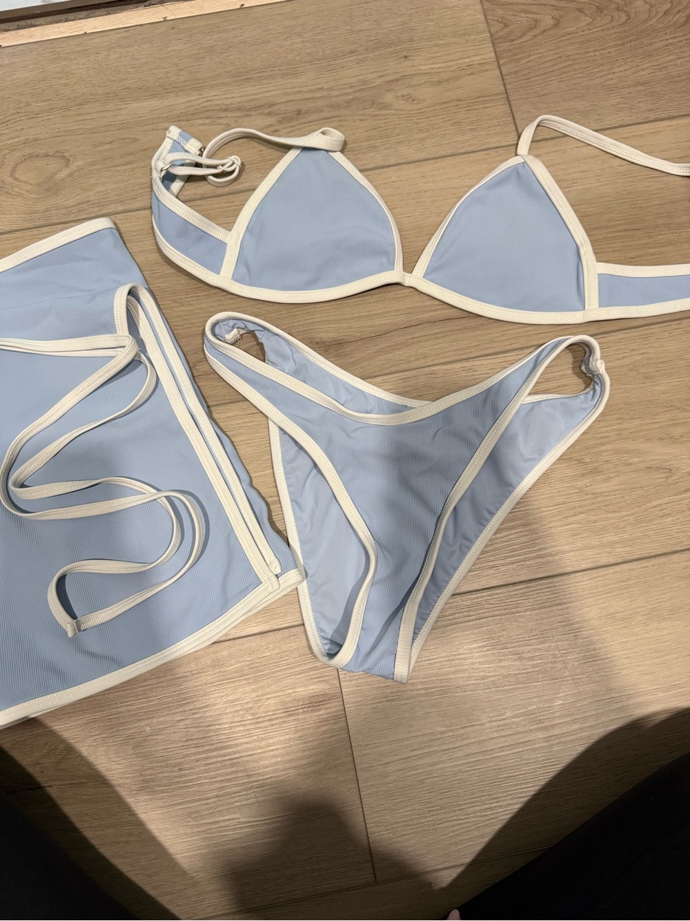 Light Blue Contrast Trim Triangle Bikini Set - Women